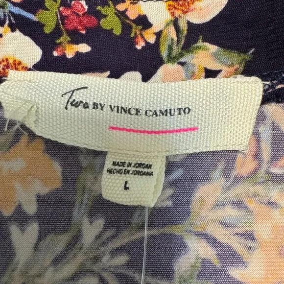 Floral V-Neck Blouse - Vince Camuto Large NWT - Picture 3 of 7